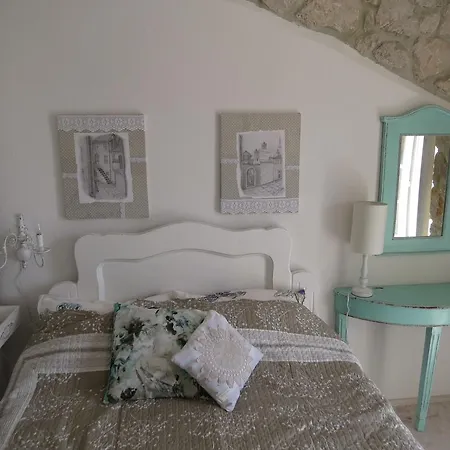 Authentic 1 Apartament